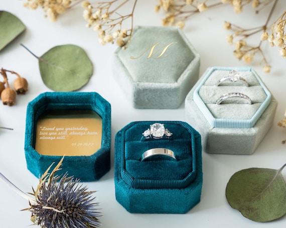 How to get a monogrammed CUSTOM RING BOX for your wedding