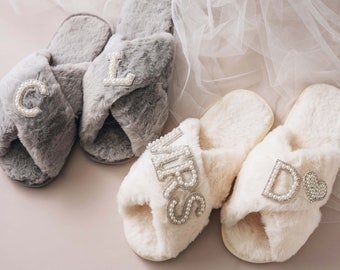 Pearls Bride Fluffy Slippers | Rhinestone Mrs Slippers | Custom Bridal Shower Gift | Bachelorette Party Gift | Bridesmaid Slippers