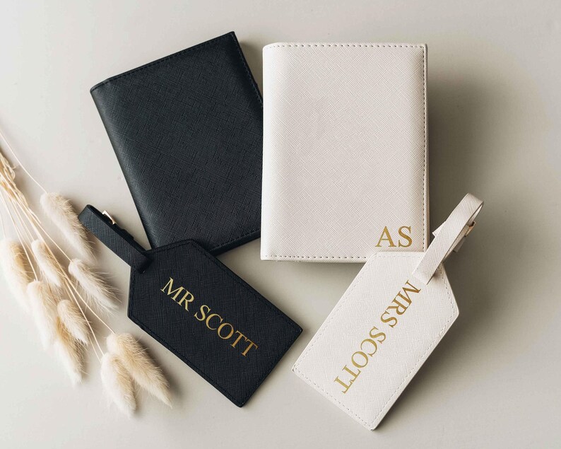 Custom Bridal Party Gifts,Mr & Mrs Passport Holder,Luggage Tag for Couple,Honeymoon Gifts,Personalized Passport Cover, Mother's Day Gift2D