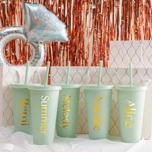 Vasos personalizados para damas de honor, vaso para despedida de soltera, vaso térmico de 710 ml con nombre, propuesta para damas de honor, recuerdos para fiestas de verano. imagen 12