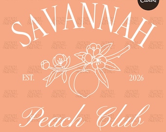 Può includere: Grafica color pesca con la parola "SAVANNAH" in un font stilizzato. Sotto, un'illustrazione bianca di un ramo di pesca con fiori e il testo "Peach Club". Il testo "ALYSSA'S BACHELORETTE" è in basso.