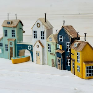 Cornwall inspired seaside village. Freestanding Driftwood scene.