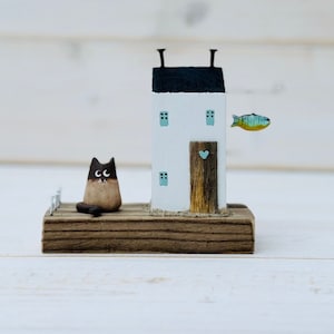 Cat’s Cottage. Driftwood scene.