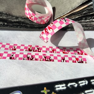 Cinta washi con cuadros de llamas, cinta washi con llamas, cinta washi Y2K, washi rosa a cuadros, cinta washi emo, cinta washi de cuadros rosa, rosa y rojo