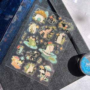 Foglio di adesivi delle fate della foresta, foglio di adesivi Cottagecore, foglio di adesivi della strega verde, adesivi dei funghi, foglio di adesivi della strega