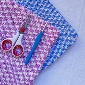 CROCHET PATTERN// Crochet Double Thick Potholder, Crochet Potholder Pattern, Hot Pad Pattern, Pot Holder Pattern, Crochet Oven Mitt