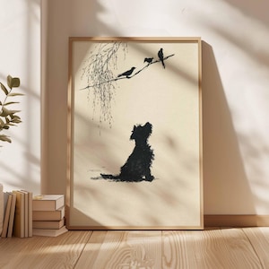 K&ouml;nnte beinhalten: Gerahmter Kunstdruck mit einer schwarzen Silhouette eines Hundes, der zu V&ouml;geln auf einem Ast aufblickt. Das Kunstwerk hat einen minimalistischen Stil mit einer neutralen Farbpalette, ideal f&uuml;r die Inneneinrichtung.