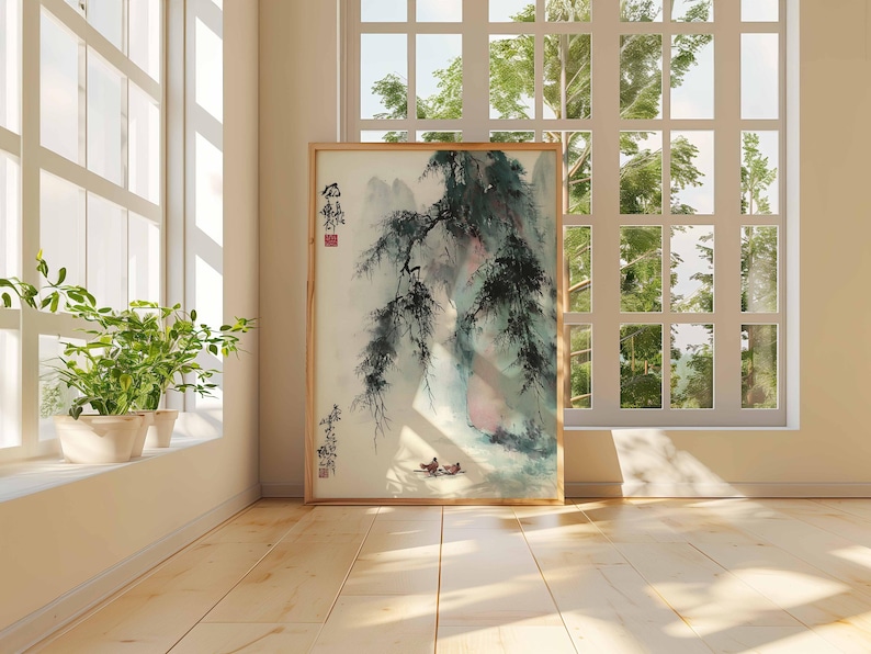 Puede incluir: Una pintura de paisaje enmarcada con un estilo art&iacute;stico asi&aacute;tico tradicional. La obra de arte representa una escena de monta&ntilde;a con un r&iacute;o y figuras en un bote. La paleta de colores incluye tonos de verde, azul y marr&oacute;n. La pintura se exhibe en una habitaci&oacute;n con luz natural.