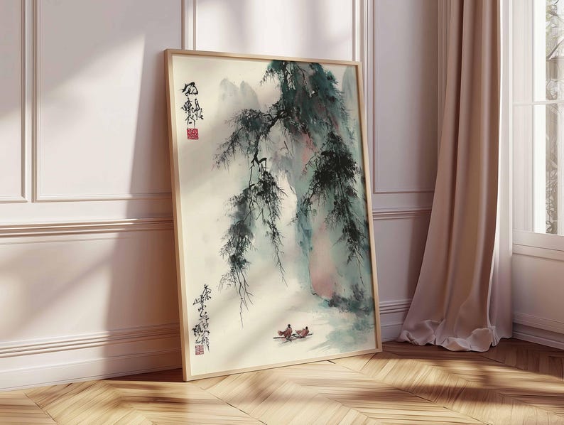Puede incluir: Impresi&oacute;n art&iacute;stica enmarcada que presenta una pintura de paisaje asi&aacute;tico tradicional. La obra de arte representa una escena de monta&ntilde;a con un barco en el agua y caligraf&iacute;a en tinta negra. La paleta de colores incluye tonos de verde, azul y beige.