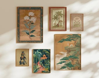 Op de afbeelding: Een galerijwandset van zes ingelijste kunstprints met diverse illustraties, waaronder een witte bloemenbotanie, palmbomen, een bloemenboog, een stapel van drie olifanten, een weelderig junglelandschap met gebouw en een tijger op een klif.