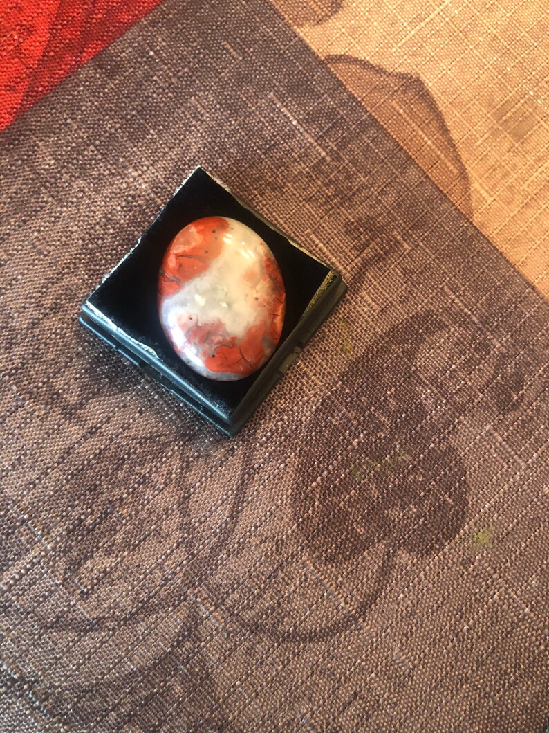 Caves Spring Jasper Stone 30x22mm