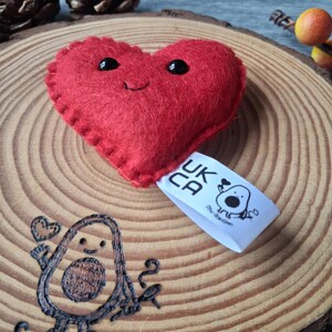 Smiling heart pocket hug, felt hand sewn keyring, personalised letterbox gift image 15