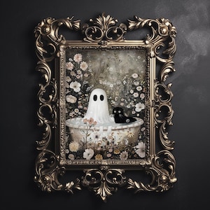 Puede incluir: Un fantasma blanco y un gato negro están en una bañera rodeada de flores. La bañera está en un marco dorado adornado.