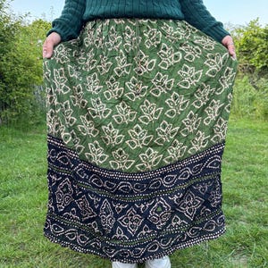 Vintage-inspired Floral Bohemian Maxi Skirt for Effortlessly Chic Style