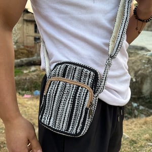 Mini sac bohème en coton - Sac à main bohème à bandoulière - Fait main et respectueux de l'environnement - Pour les festivals et un usage quotidien - Cadeau pour elle/lui - Sac à bandoulière