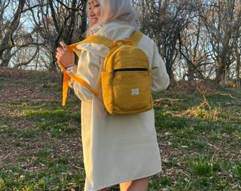 Handgemachter Mini-Rucksack aus Hanf: Umweltfreundlicher Gelber Rucksack