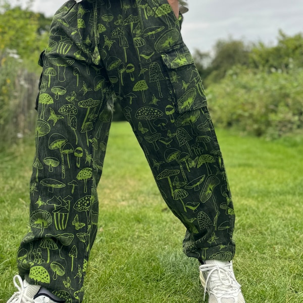 Mushroom Print Hippie Trousers: Eco-Friendly Festival Yoga Pants