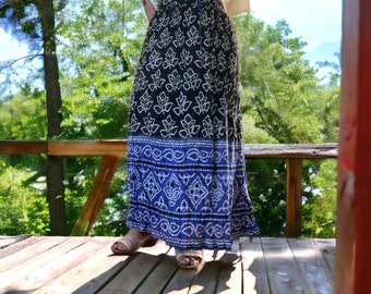Vintage-inspired Floral Bohemian Maxi Skirt for Effortlessly Chic Style