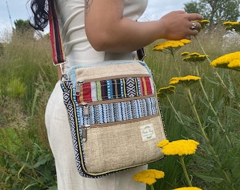 Mini sac bohème en chanvre - Porte-monnaie bohème à 5 poches - Fait main et respectueux de l'environnement - Pour les festivals et un usage quotidien - Cadeaux pour elle - Sac à bandoulière