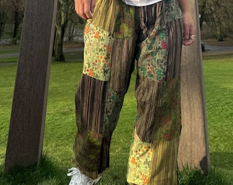 Unisex Hippie-Hose mit Pilz-Print | Aus Baumwolle | Ideal für Festivals | Nachhaltig und umweltfreundlich | Handgefertigt in Nepal