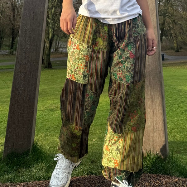 Unisex Hippie-Hose mit Pilz-Print | Aus Baumwolle | Ideal für Festivals | Nachhaltig und umweltfreundlich | Handgefertigt in Nepal
