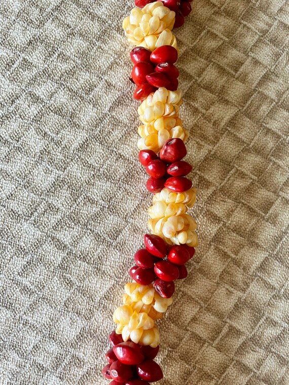 28" Mongo Shell and Ula'Ula Hawaiian Lei Necklace… - image 4
