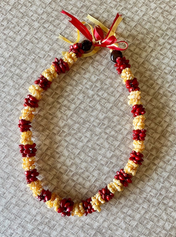 28" Mongo Shell and Ula'Ula Hawaiian Lei Necklace… - image 1