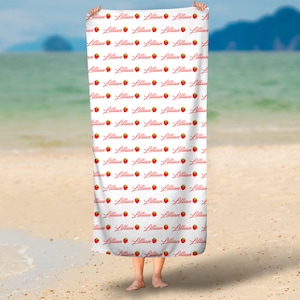 Personalisierte Erdbeere Baby Name Strandtuch, benutzerdefinierte Baby Geschenk, 30x60 Strandtuch, benutzerdefinierte Strandtuch, Baby-Dusche-Geschenk, Kinder Strandtuch