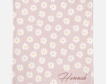 Couverture florale douce de marguerite / cadeau personnalisé de baby shower de sherpa, couverture personnalisée de Minky de filles, cadeau de nouveau-né d'hôpital, impression de chambre d'enfant