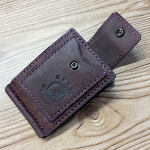 Cartera de piel color tabaco con clip para billetes y ventana para identificación - Cartera compacta para hombre