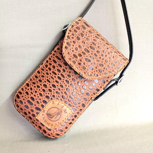 Handmade Leather Phone Bag - Crossbody Pouch - USA Crafted