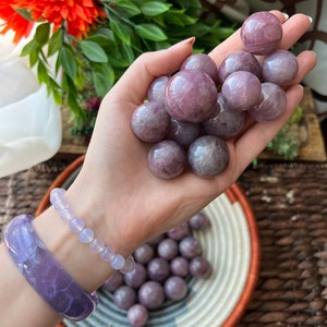 Lavender rose quartz,Rose quartz sphere,Rose Quartz Crystal ball,Polished Rose Quartz,Small Rose Quartz,Mini Rose Quartz,Lavender Quartz