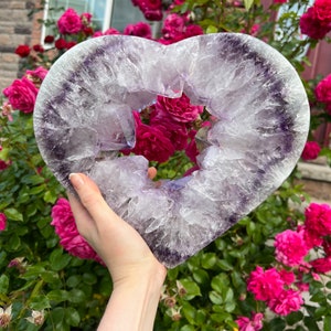 Large amethyst heart,Amethyst crystal heart, amethyst heart cluster,Amethyst statement piece, Amethyst Geode,Amethyst Portal, Amethyst Heart