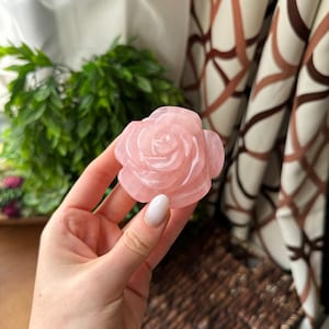 Rose Quartz Rose, Rose Quartz Flower, Rose Quartz Carving, Crystal Rose Quartz Carving, Rose Quartz Crystal, Rose Quartz Pocket Stone, *03
