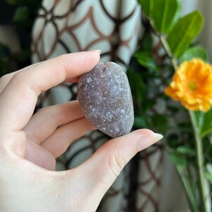 Druzy Amethyst palmstone, Amethyst pocket stone, Amethyst worry stone, Amethyst crystal,  Amethyst Palm stone, Druzy amethyst cluster, *31
