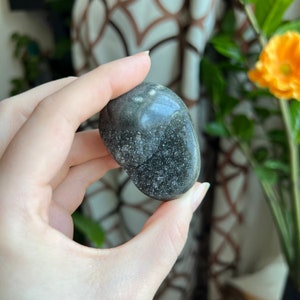 Druzy Amethyst palmstone, Amethyst pocket stone, Amethyst worry stone, Amethyst crystal,  Amethyst Palm stone, Druzy amethyst cluster, *33