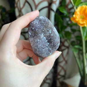 Druzy Amethyst palmstone, Amethyst pocket stone, Amethyst worry stone, Amethyst crystal,  Amethyst Palm stone, Druzy amethyst cluster, *19