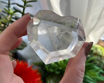 Clear Quartz Heart, Faceted Clear Quartz, Water Clear Quartz, Clear Quartz Carving, Clear Quartz Crystal Heart,Clear Quartz Pocket Stone, *2