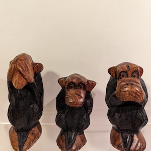 Handcarved Monkeys - Hear, Speak, See No Evil figures