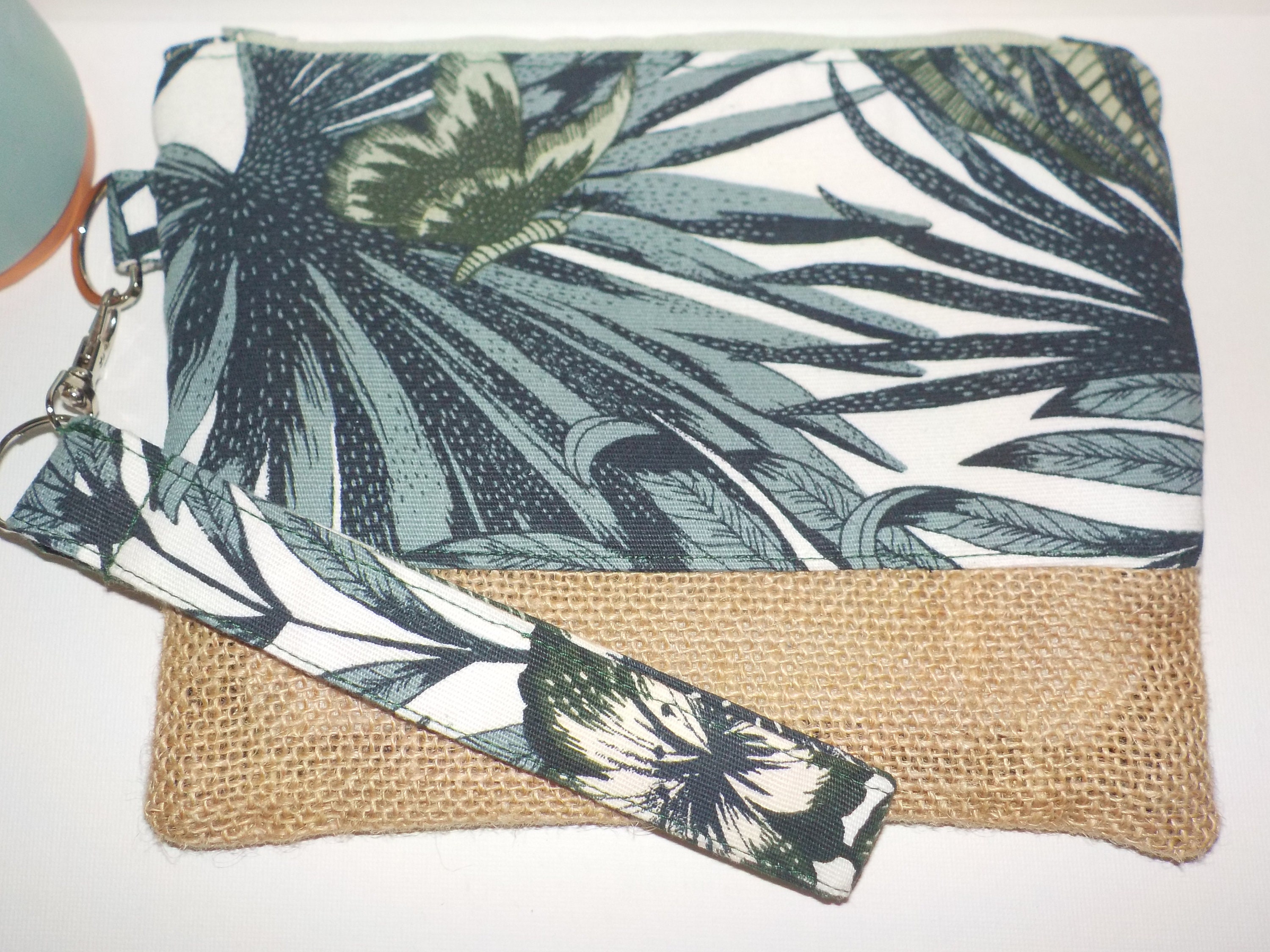 Clutch Bag. Hessian Clutch Bag Tropical print. Etsy Italia