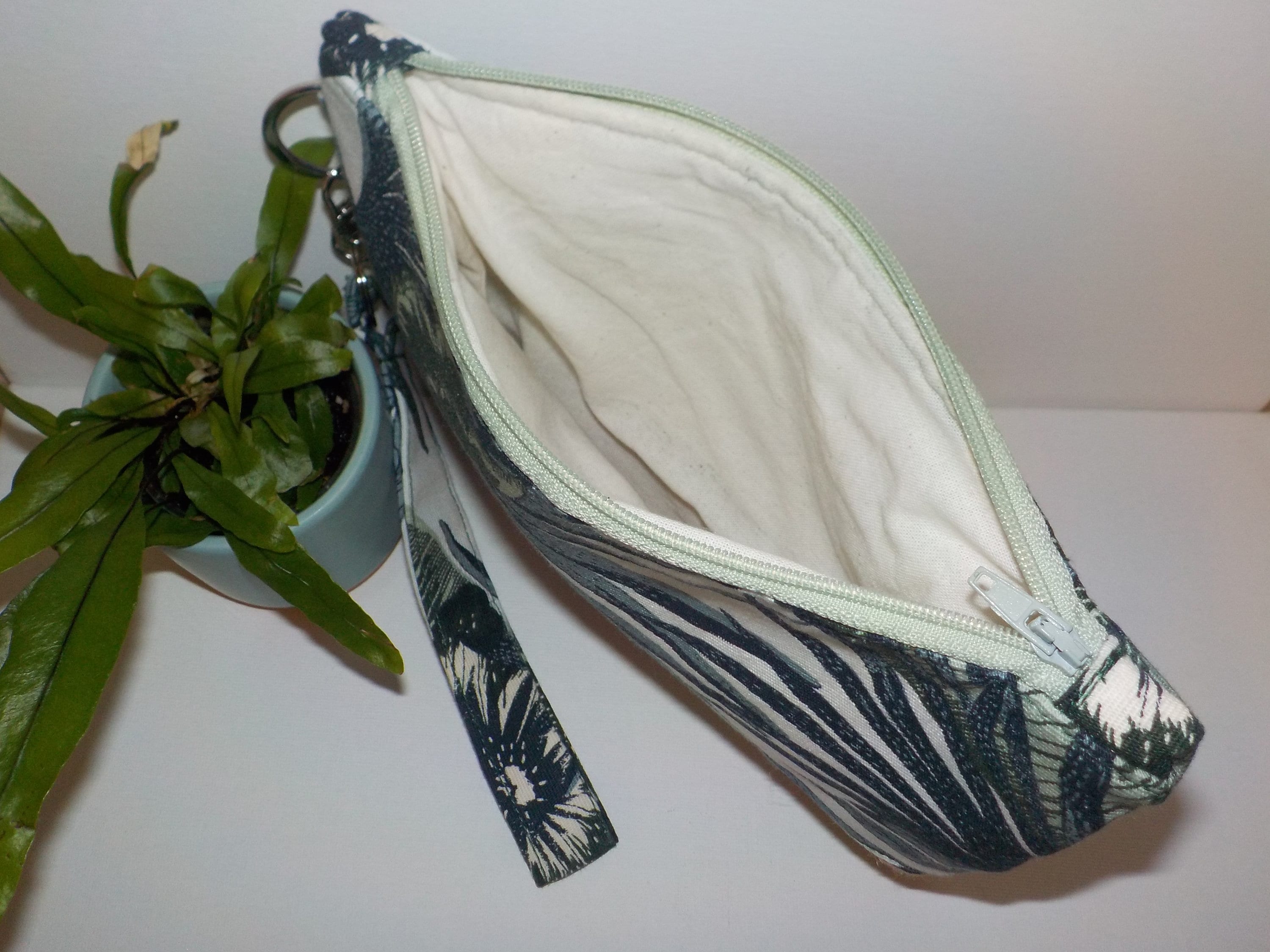 Clutch Bag. Hessian Clutch Bag Tropical print. Etsy Italia