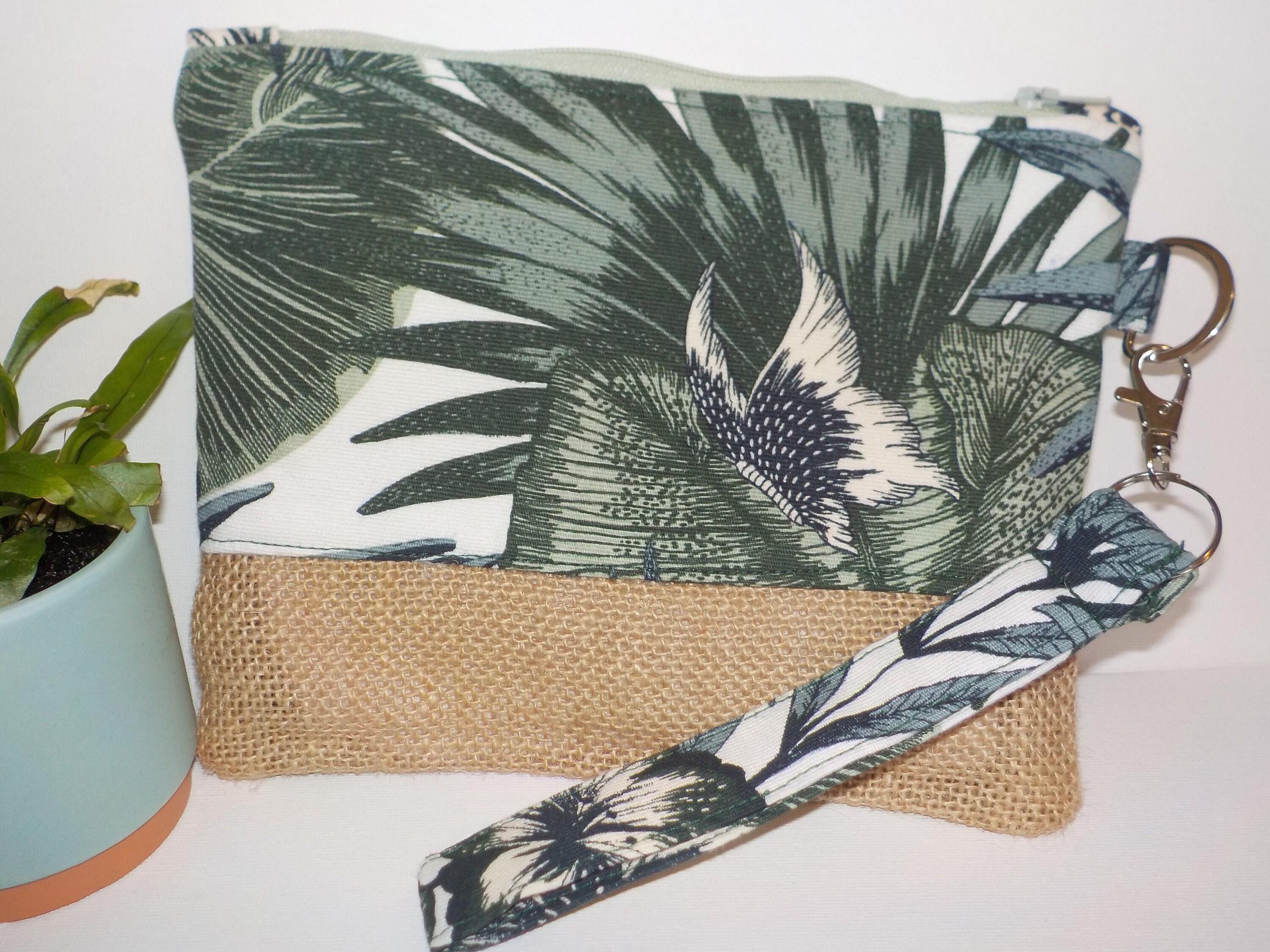 Clutch Bag. Hessian Clutch Bag Tropical print. Etsy Italia