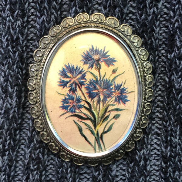 Thomas L. Mott Blue Aster Floral Bouquet Victorian Style Framed Brooch Made In England circa 1950s Stamped TLM
