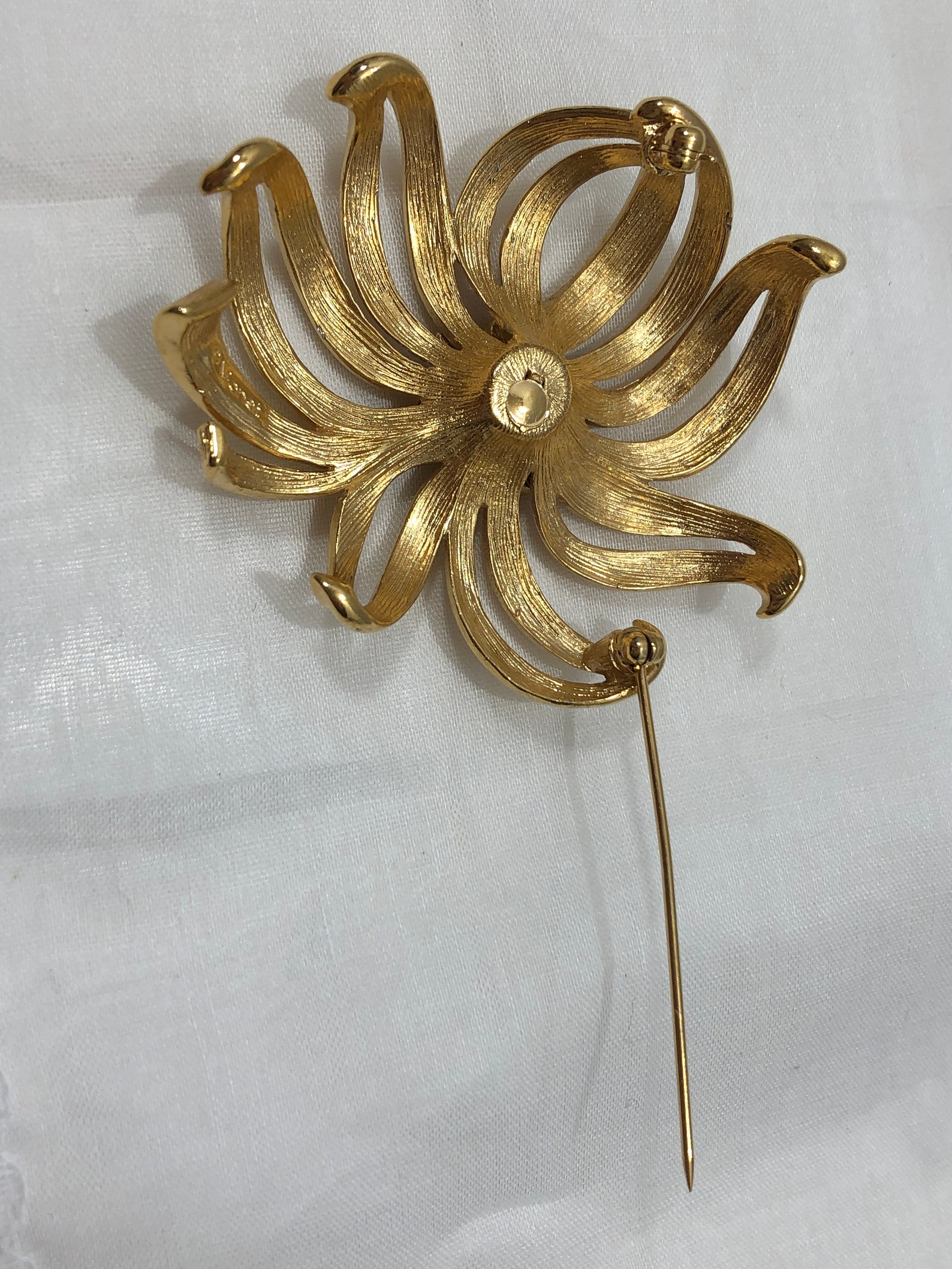 Monet 3D Gold Tone Flower Brooch Sunflower Daisy Figural | Etsy