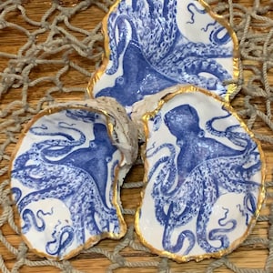 Octopus Gilded Oyster Shell