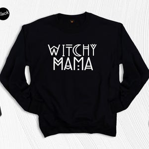 Witchy Mama Shirt: Halloween Witch T-Shirt Bild 8