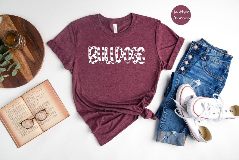 Bulldogs Team Mascot Shirt: School Spirit Tee afbeelding 4