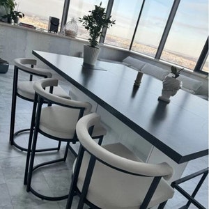 Bar stool