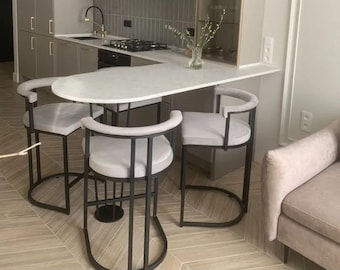 Bar stool