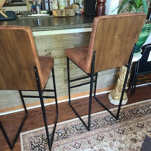 Bar stool